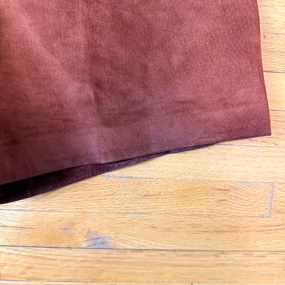 Brown Suede High-Waisted Shorts – Vintage 90s Minimal 🤎🍂 - Picture 5 of 9